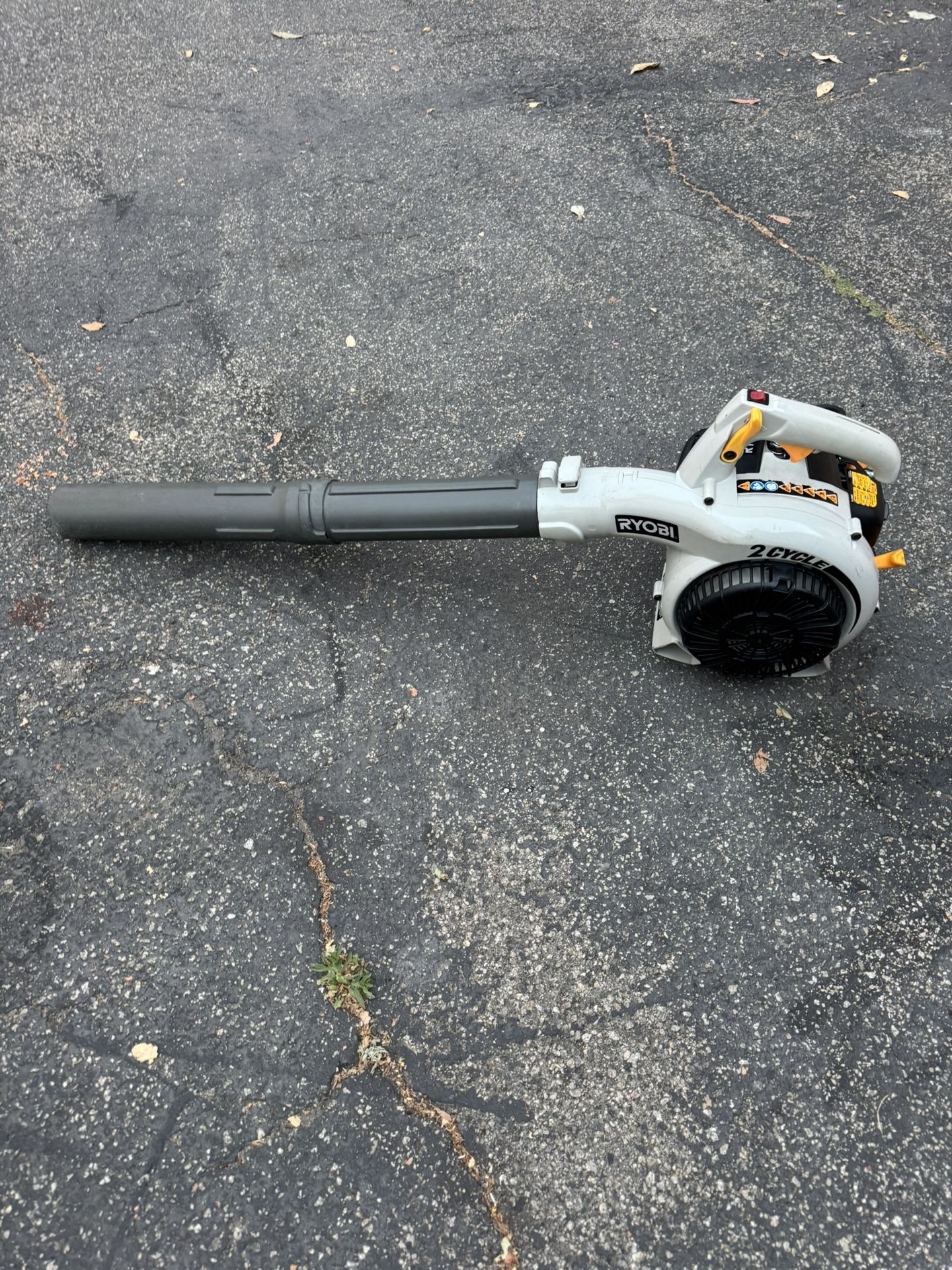Leaf Blower/ Sopladora