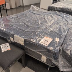 Serta king size nrg mattress medium firm