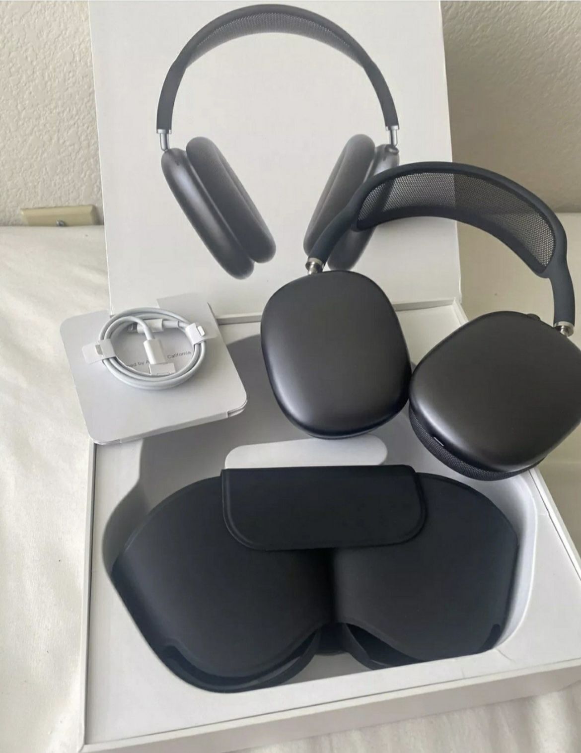 APPLE AIRPODS MAX SPACE GRAY おまけ付き Apple AirPods Max Wireless Over-Ear Headset - Space Gray
