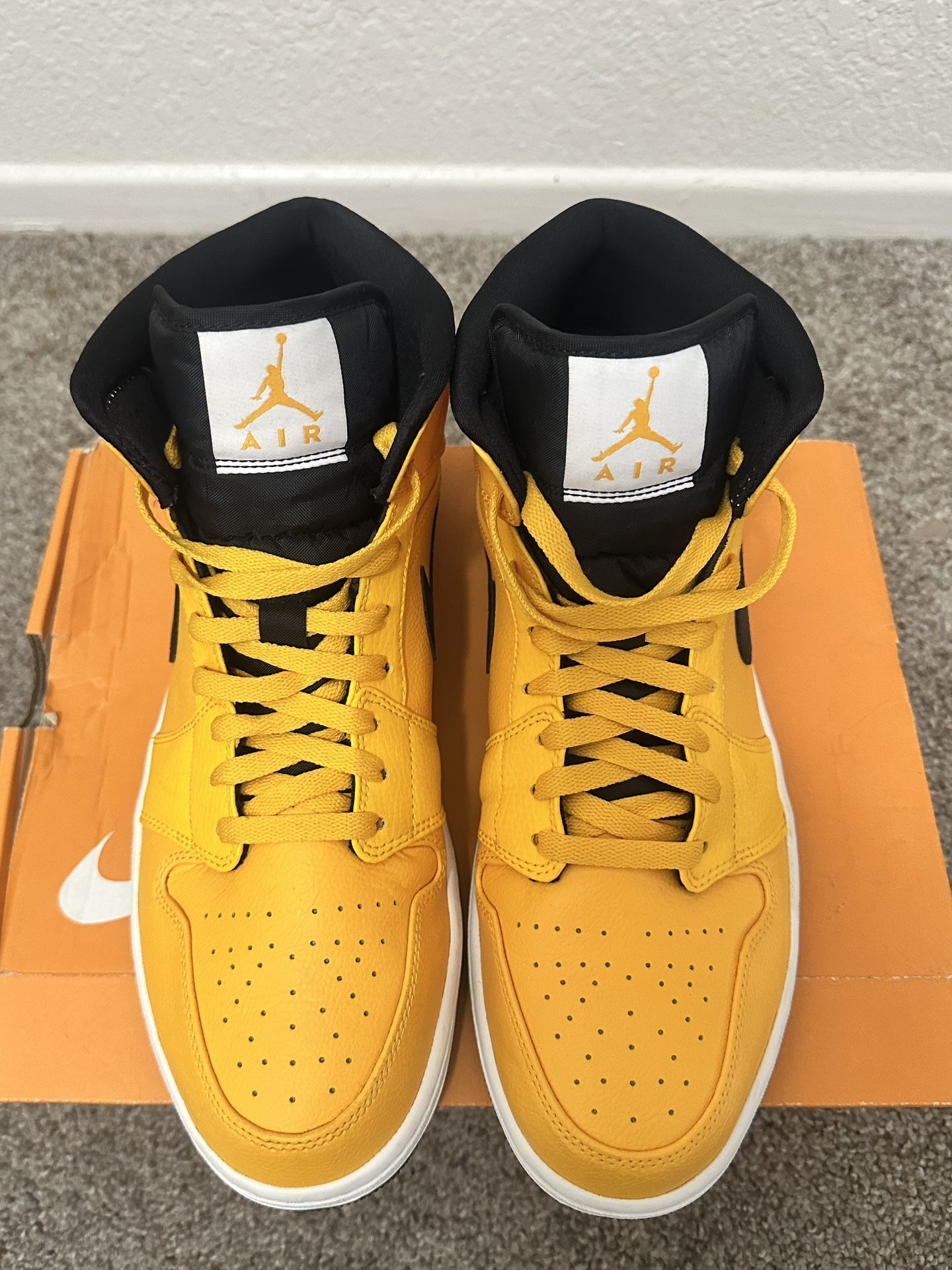 Air Jordan 1 Mid ´University Gold´,All Products : American Fashion Style Bags On Sale