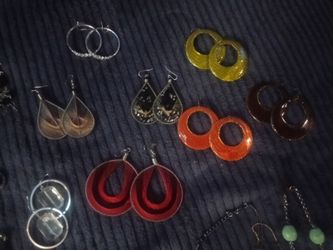 Custom jewelry earrings