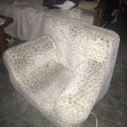 Very nice Luke new kids chair only $20 Firm