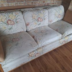 Wicker sleeper sofa