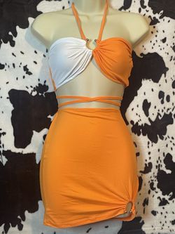 Orange Dress🧡🤍