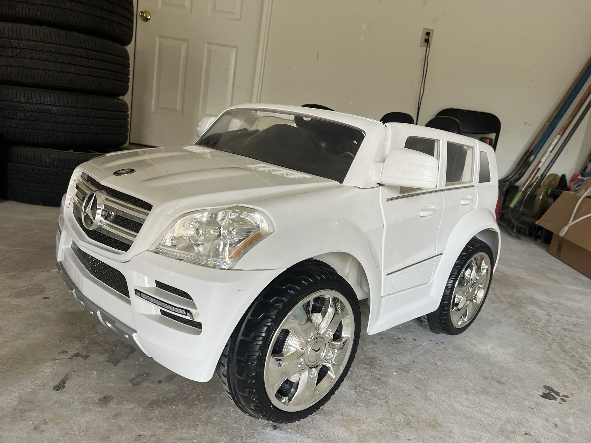 Toddlers Mercedes Benz GL450