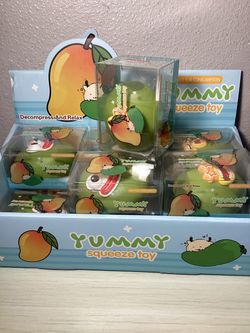 Crunchy Mango Funny Face Squishy