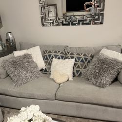 Gorgeous Couch 