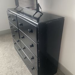 Dresser