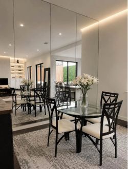 Modern / Art Deco Table & 4 Chairs