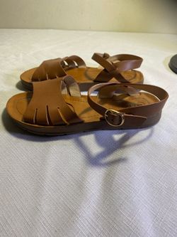 Kids brown sandals