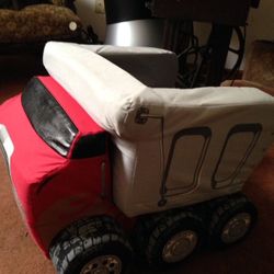 "Cars" lamp, radio & CD player, dump truck seat