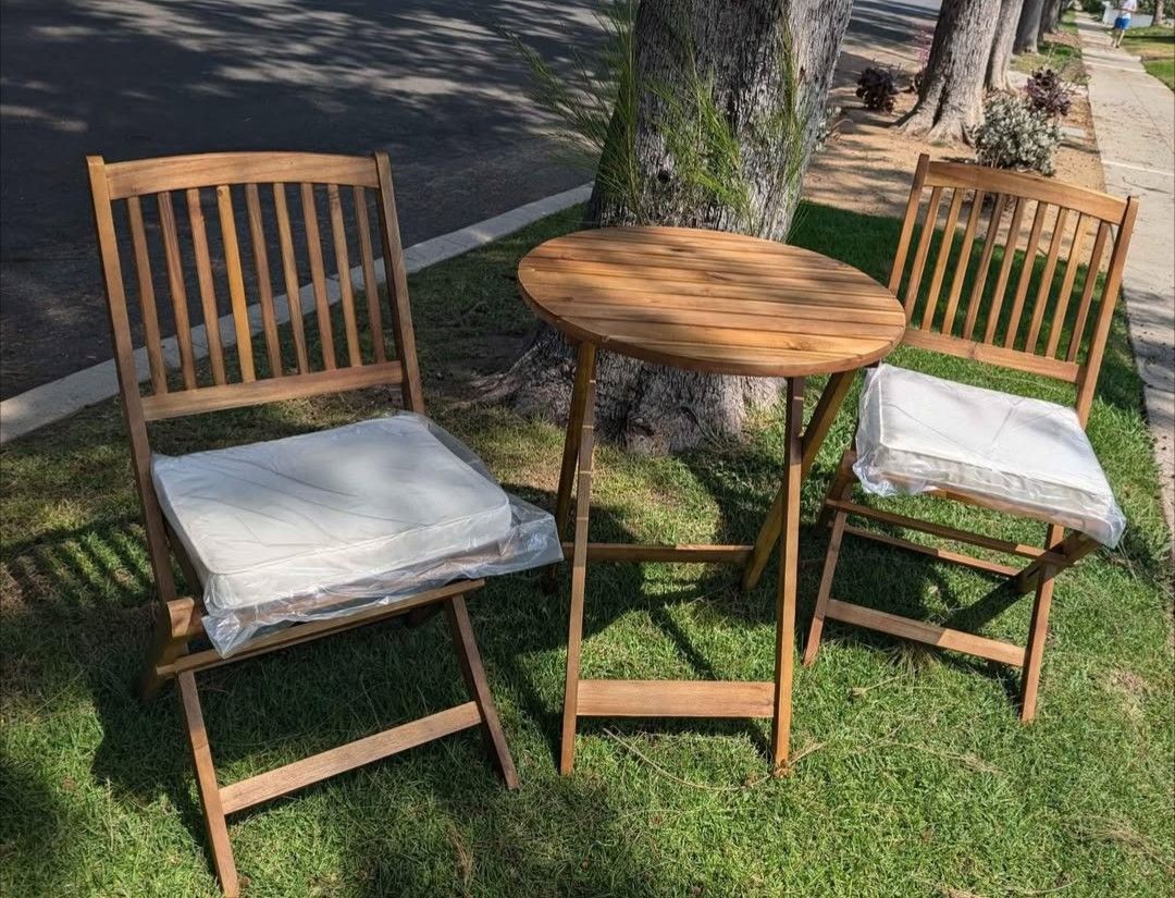 New 3pc Patio Furniture Set.