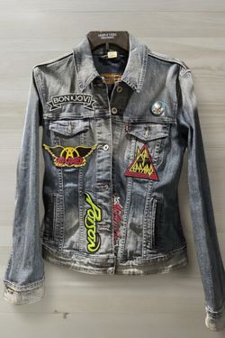 Custom Levi's® women's stretch denim Trucker Jacket w/Rock patches Size L