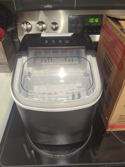 Small Ice Maker