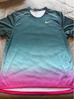 Nike drift fit size xl