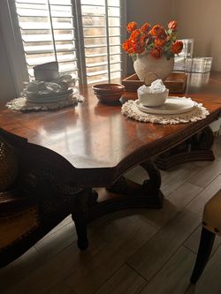 Dinning Table