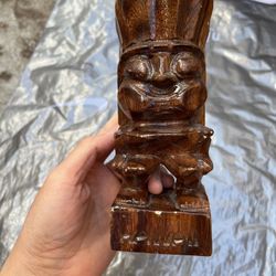 VINTAGE WARRIOR CHIEF  WOOD HAWAII HAWAIIAN CARVED TIKI GLOSS FINISH STATUE