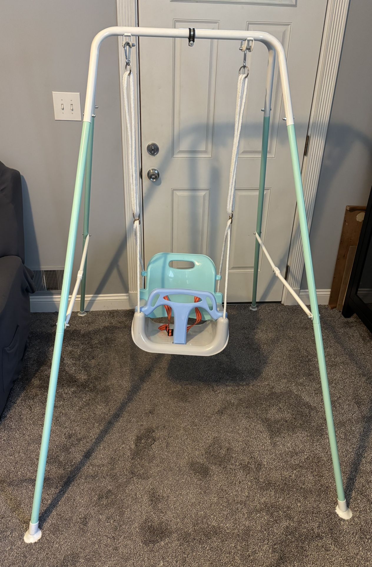 Toddler Swing - Foldable - Indoor / Outdoor