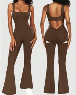 Small size Womens Flare Jumpsuits One Piece Seamless Butt Scrunch Workout Romper Square Neck Backless Wide Leg Unitard Fall Women Outfits