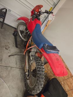 $1000 OBO Red Dirt Bike Motocross Motorcycle