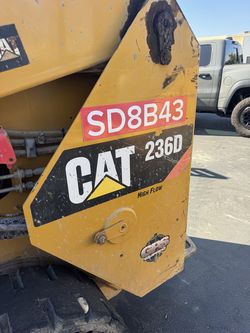 2015 CAT 236D Skid Steer – 3,994 Hours – $18,000 OBO