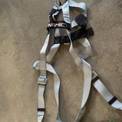 New Harness. Msa. Up To 400 Pounds  Single Piece 