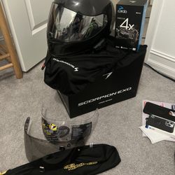 Scorpion EXO R1 Air Carbon W/ Cardo Freecom 4x