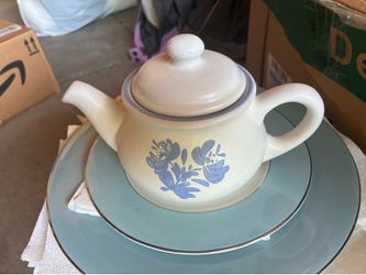 Dish Set and Tea Pot