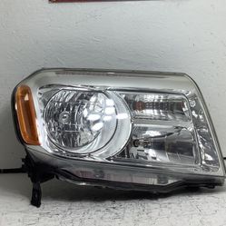 2012 2015 Honda Pilot right headlight (1D)