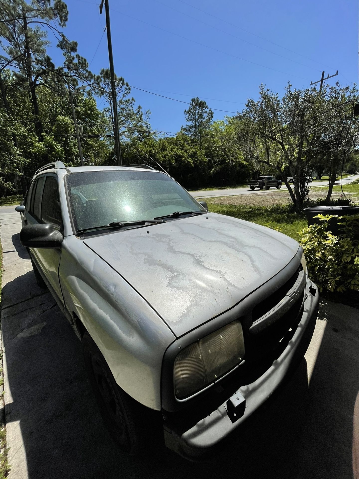 Photo 2000 Chevy Tracker