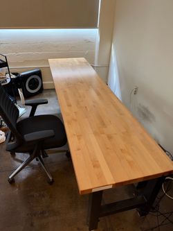GLADIATOR - 8' Adjustable Height Hardwood Workbench