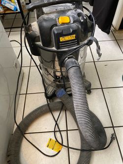 DeWalt wet/dry shop vacuum