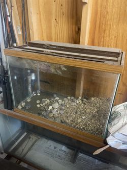 Fish Tanks, Stands Lids. Obo