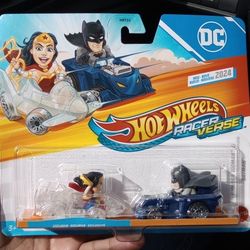 HotWheels Racer Verse DC Wonder Woman & Batman