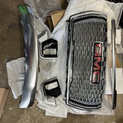 2023 GMC Yukon Denali Front Grill   