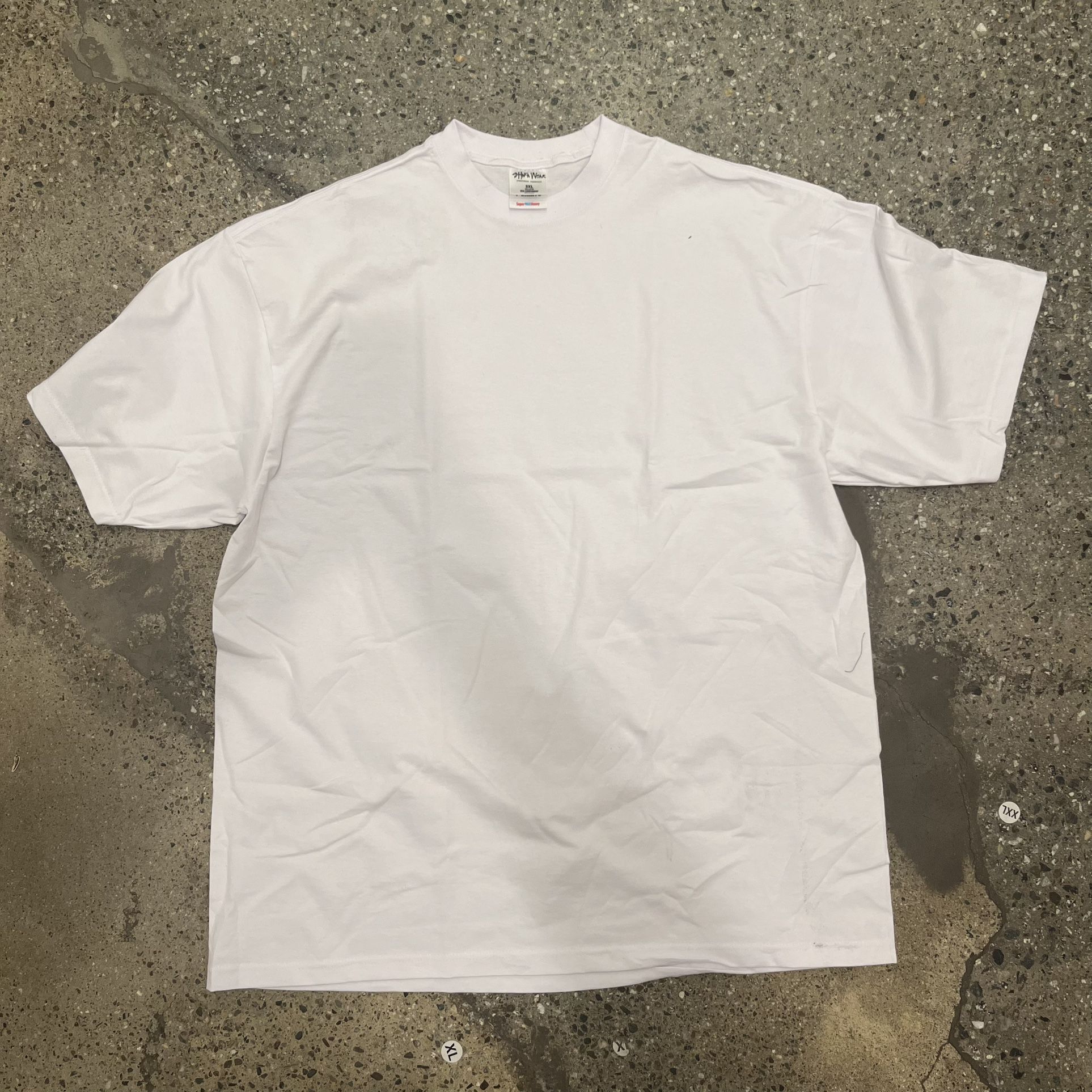 White Shakawear T-Shirt (Size 3XL)
