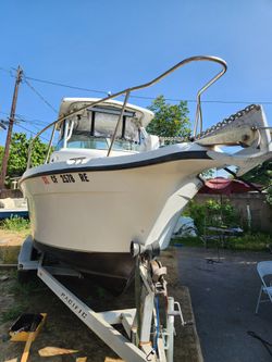  2101 Seaswirl Striper 2004 Diesel Fishing Boat