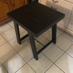 Coffee Table / 2 End Tables