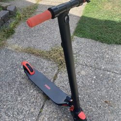 Ninebot KickScooter ES1L Electric Scooter