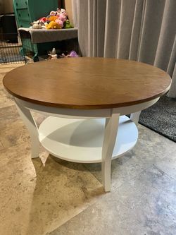 Coffee table, almost new!