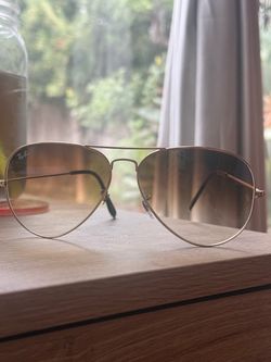 Ray-ban Aviator sunglasses