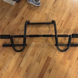 Door Pull-up bar