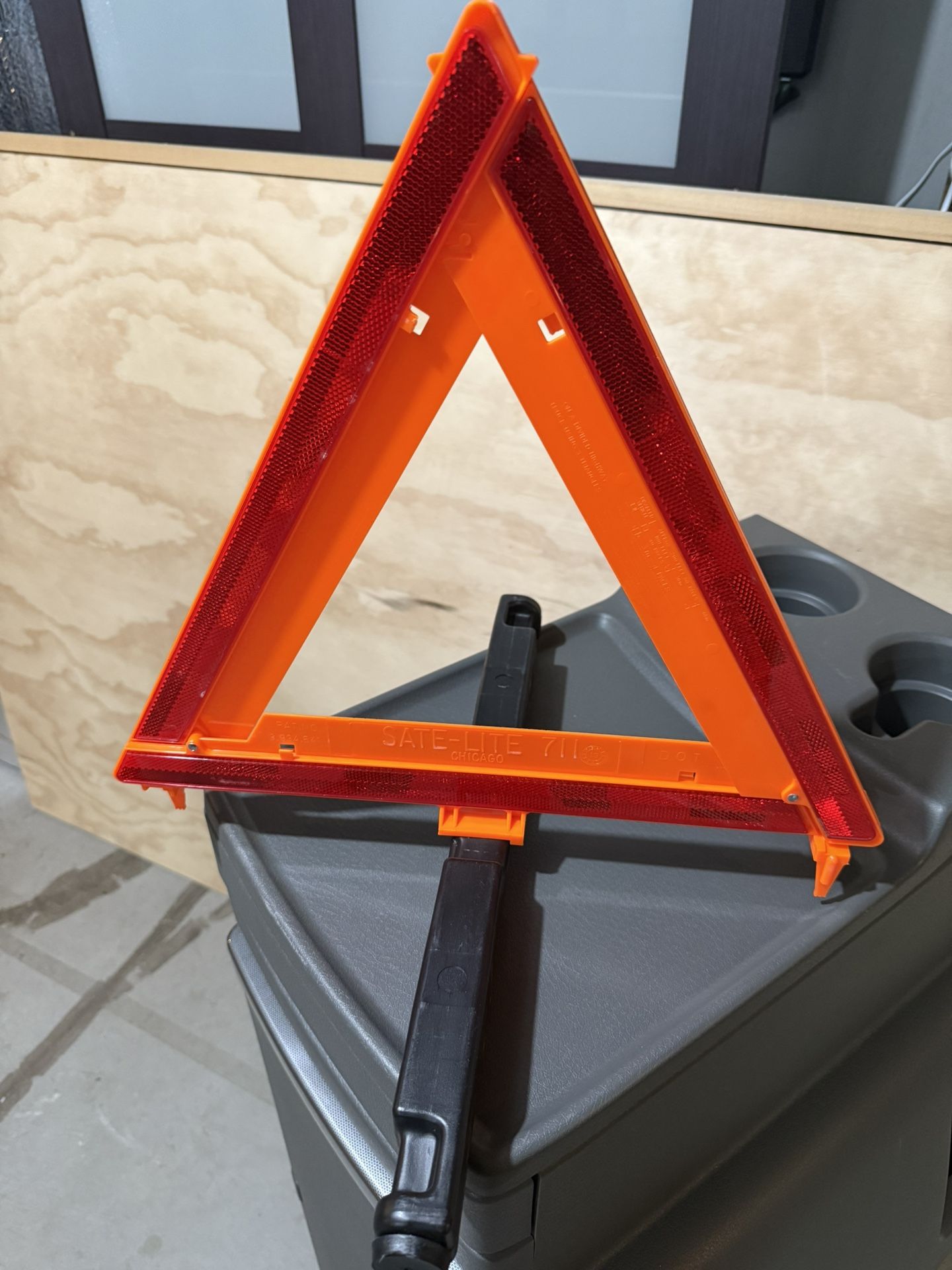 Sate-Lite Emergency Warning Triangles