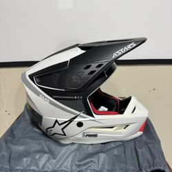 Brand New Size XS Alpine Stars Helmet