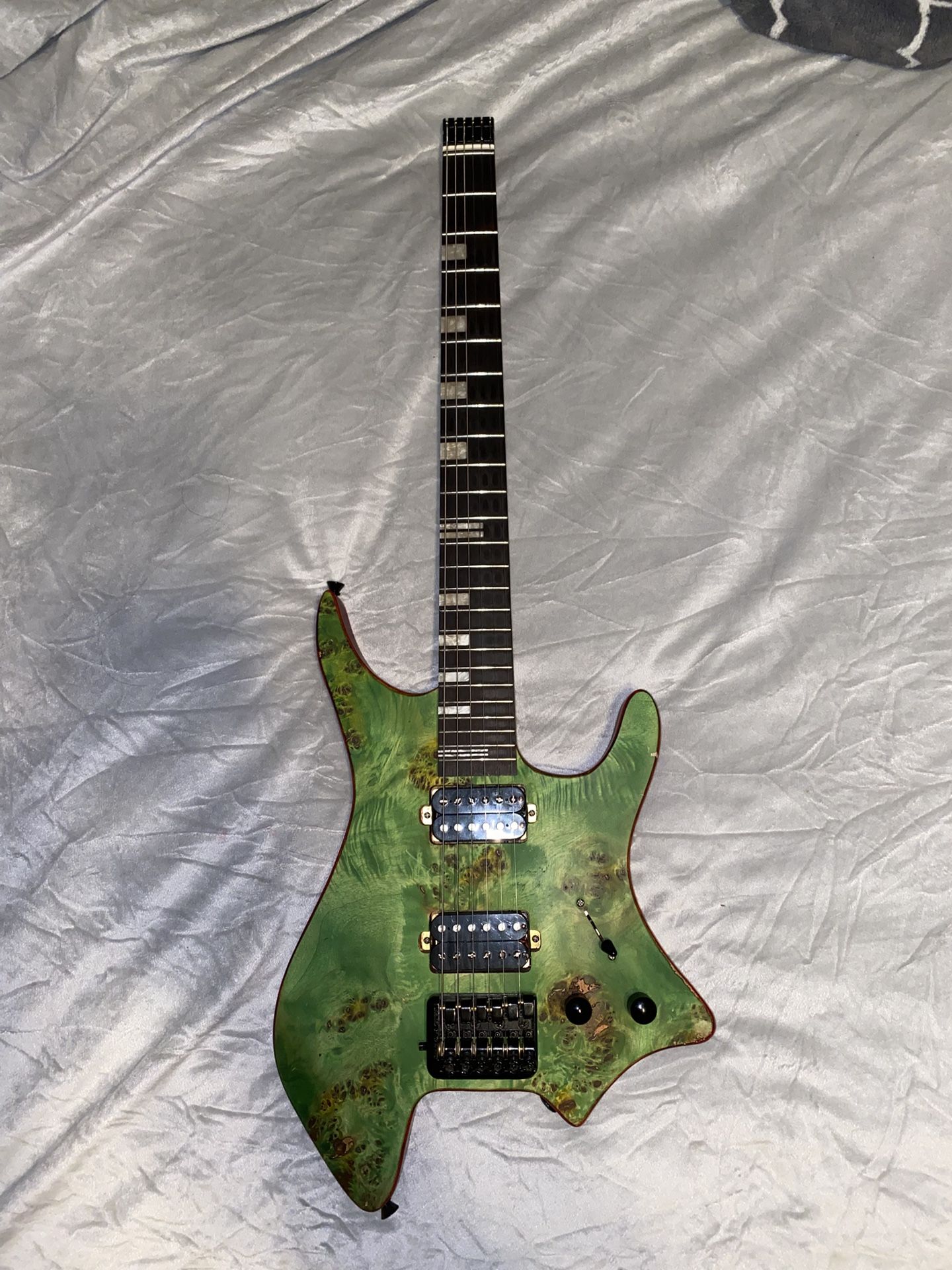 Leo Jaymz Headless Guitar (Stranberg Copy)