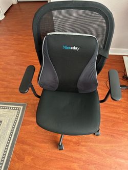 Office chair with free back pillow
