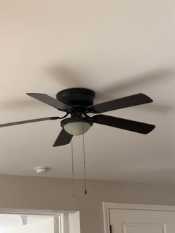 Harbor Breeze Armitage 52-in Bronze Flush Mount Ceiling Fan With Light Chain