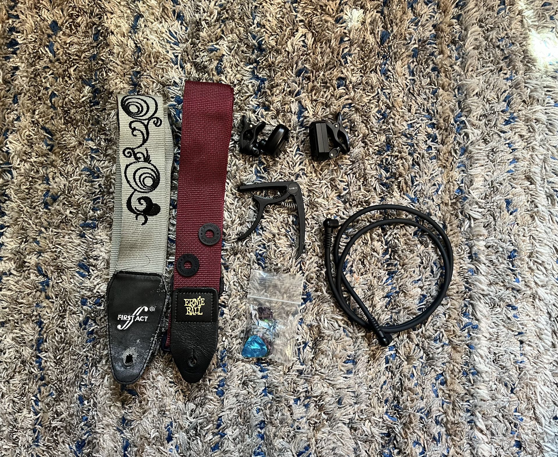 Guitar Accessories (Tuners, Strap, Picks, Capo)