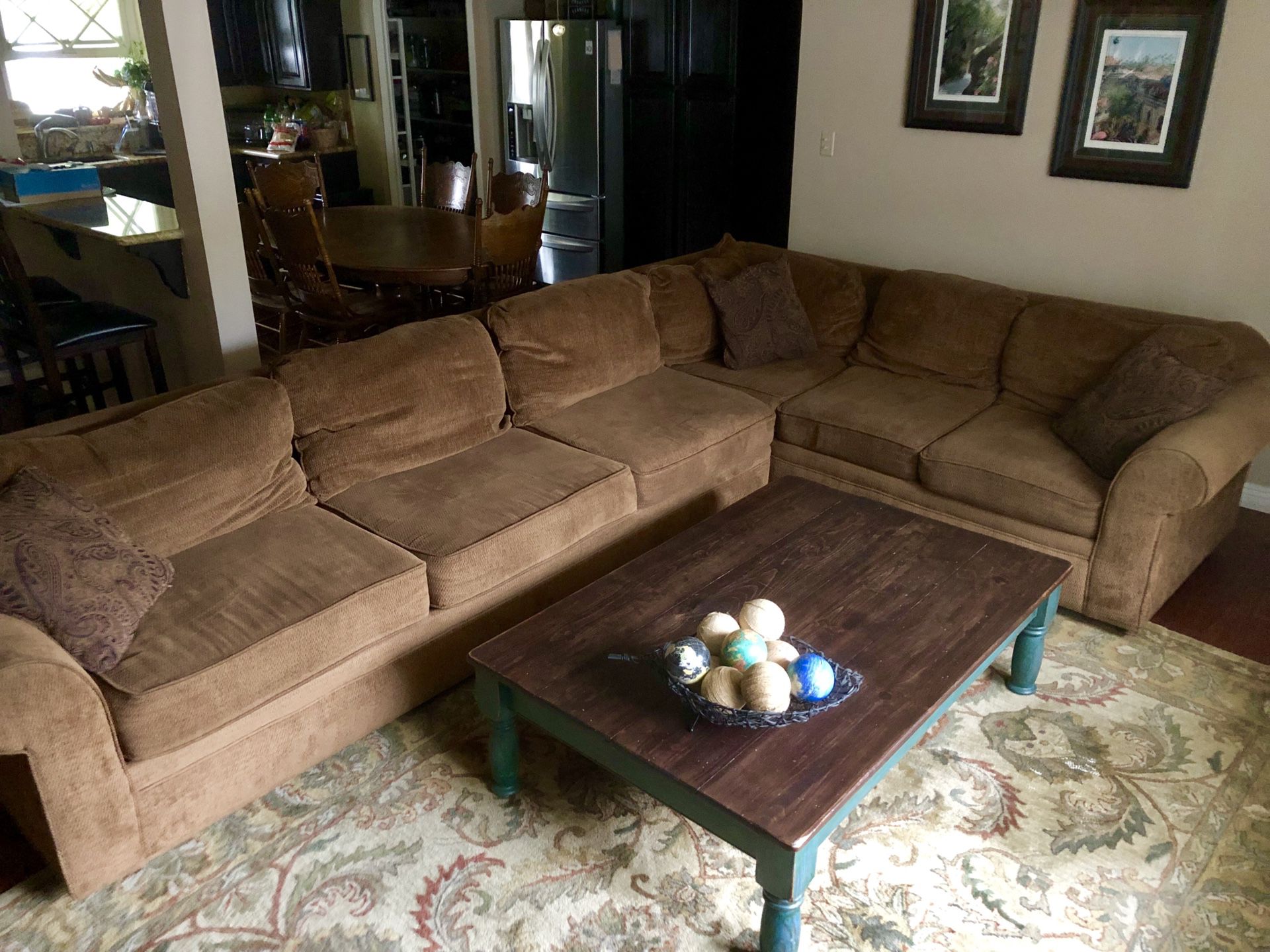 Large 2-Piece Sectional Sofa Couch