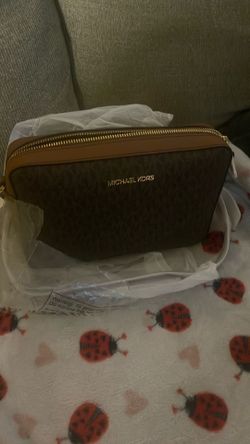 Michael Kors purse (brown)